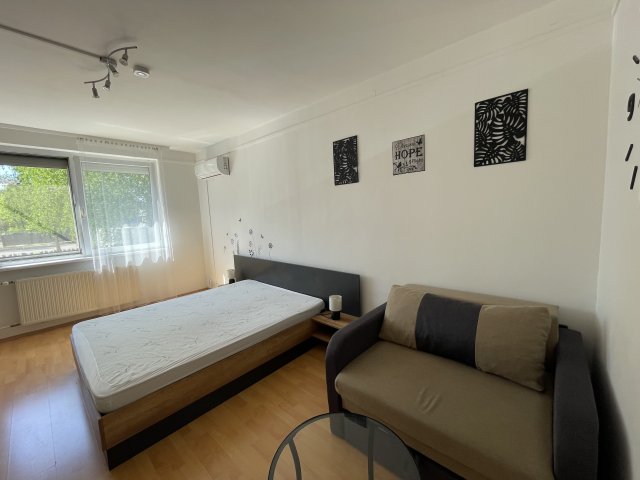 Kiadó panellakás, albérlet, Miskolcon 100 E Ft / hó, 1 szobás