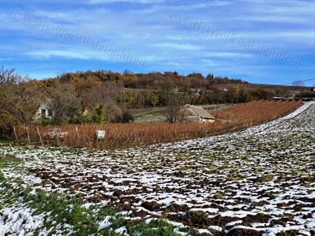 Eladó ipari ingatlan, Balatoncsicsón 26 M Ft, 2 szobás