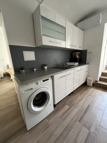 Kiadó téglalakás, albérlet, Győrött 140 E Ft / hó, 1 szobás