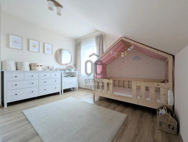 Eladó családi ház, Székesfehérvárott 142 M Ft, 5 szobás