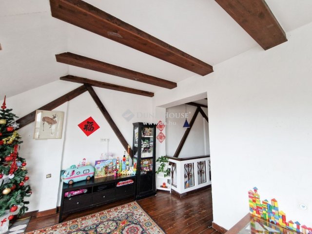 Eladó téglalakás, Budapesten, VI. kerületben 145 M Ft, 3 szobás