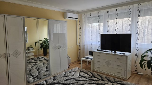 Eladó panellakás, Budapesten, XIV. kerületben 53 M Ft, 1+2 szobás
