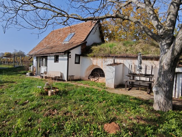 Eladó családi ház, Balatonalmádiban 25.9 M Ft, 3 szobás