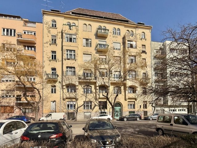 Kiadó téglalakás, albérlet, Budapesten, I. kerületben, 3 szobás