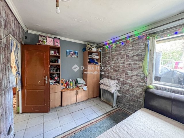 Eladó családi ház, Budapesten, XVIII. kerületben 70.9 M Ft