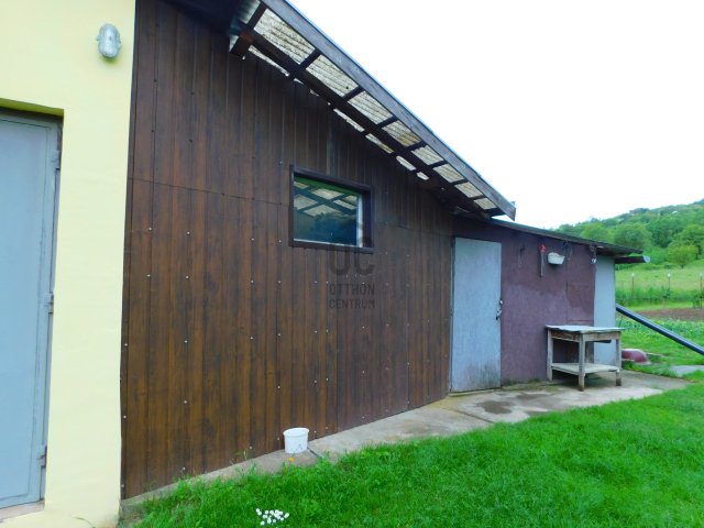 Eladó családi ház, Vácon 35.9 M Ft, 1 szobás