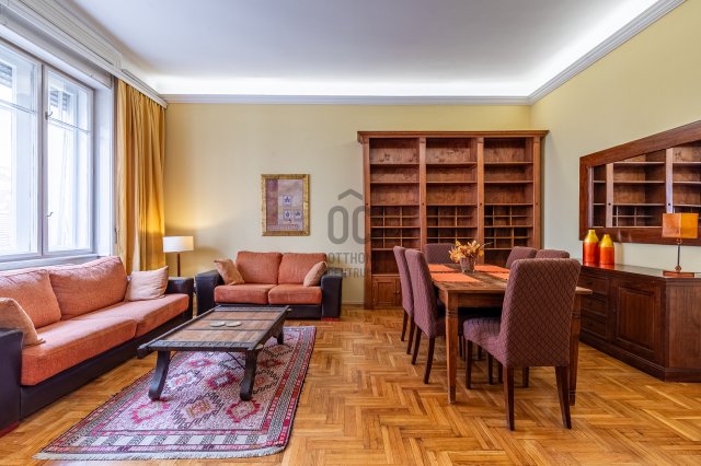 Eladó téglalakás, Budapesten, V. kerületben 160 M Ft, 3 szobás