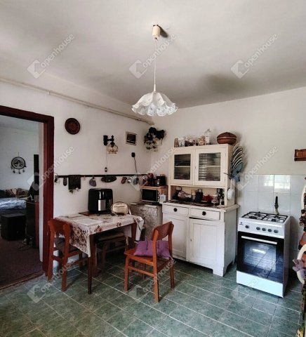 Eladó családi ház, Sárszentmihályon 34.99 M Ft, 2 szobás