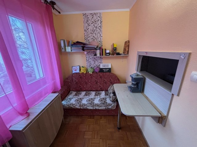 Eladó panellakás, Szegeden, Pentelei soron 38.5 M Ft, 1+1 szobás