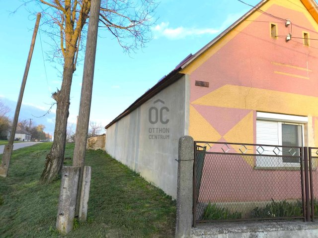 Eladó családi ház, Bezedeken 13.5 M Ft, 2 szobás