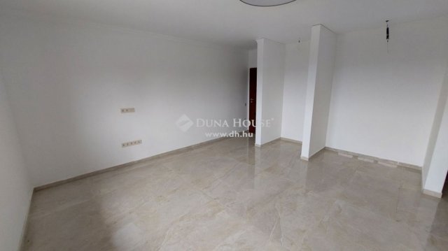 Eladó családi ház, Mogyoródon 349.99 M Ft, 6 szobás