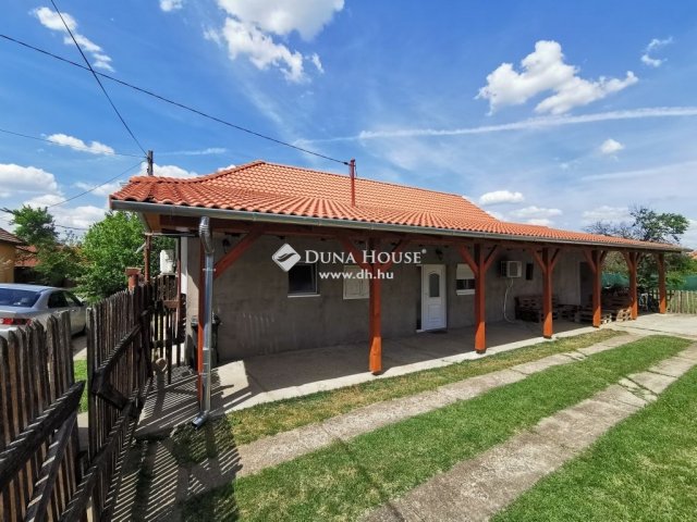 Eladó családi ház, Tiszasason 19.9 M Ft, 4 szobás
