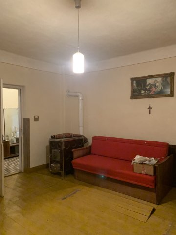 Eladó családi ház, Besenyőtelken 12.5 M Ft, 2 szobás