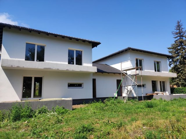 Eladó ikerház, Érden 119.9 M Ft, 6 szobás / költözzbe.hu