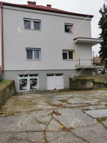 Eladó családi ház, Győrött 84.9 M Ft, 4 szobás