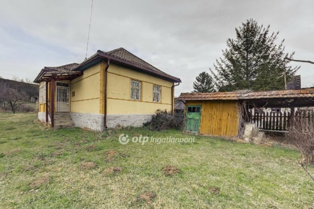 Eladó családi ház, Bükkszenterzsébeten 9 M Ft, 2 szobás