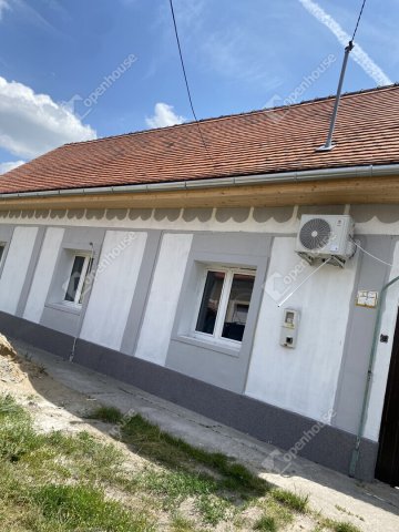 Eladó családi ház, Kisteleken 35 M Ft, 5 szobás