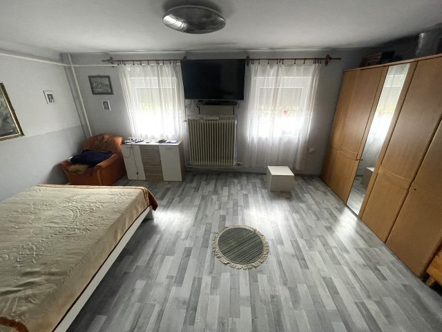 Eladó családi ház, Nyíregyházán 38.5 M Ft, 4 szobás