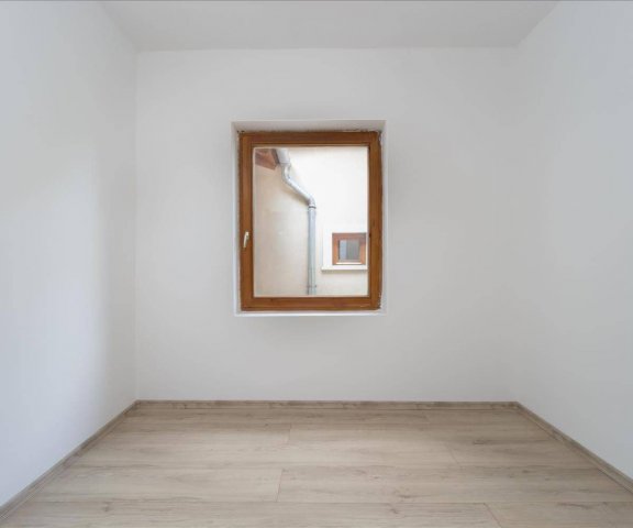 Eladó családi ház, Gödön 129.9 M Ft, 7 szobás