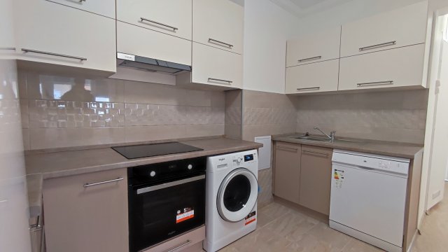 Eladó panellakás, Szegeden, Csongrádi sugárúton 63.9 M Ft