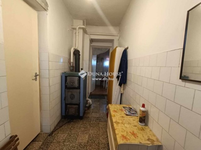 Eladó családi ház, Tiszaalpáron 25.99 M Ft, 4 szobás