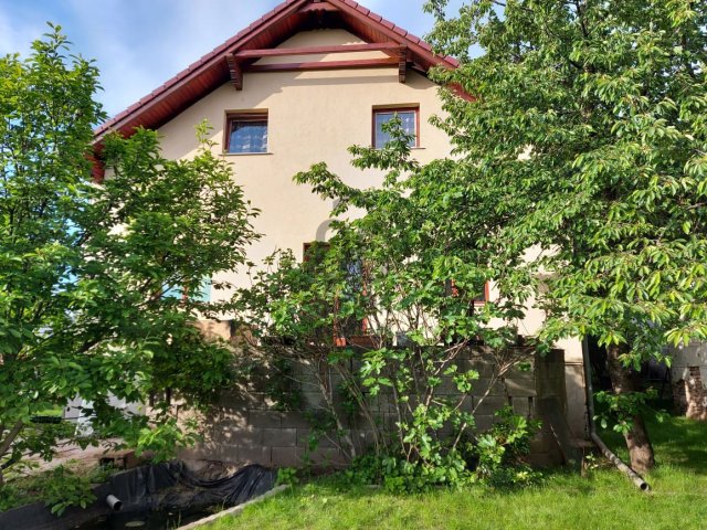 Eladó családi ház, Gödön 98.99 M Ft, 7 szobás