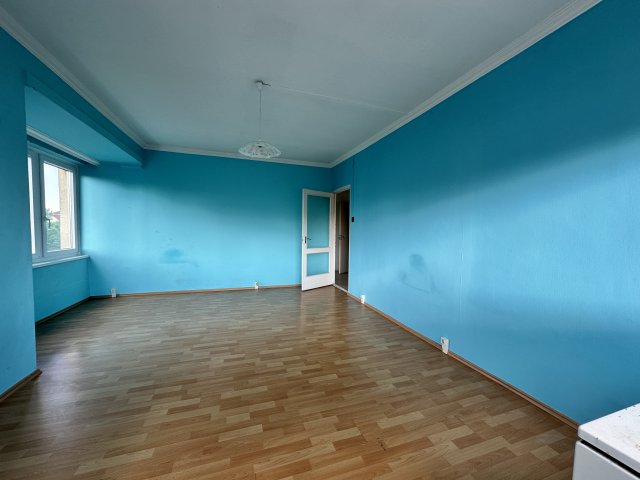 Eladó téglalakás, Békéscsabán 24.99 M Ft, 2 szobás