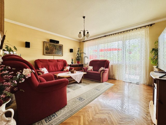 Eladó családi ház, Győrött 103.9 M Ft, 5 szobás