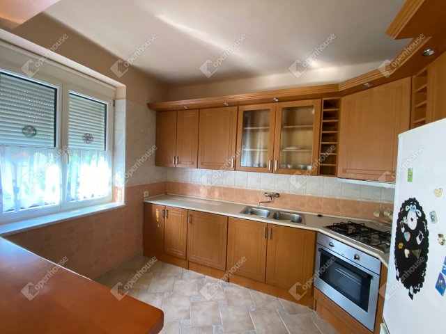 Kiadó téglalakás, albérlet, Győrött 200 E Ft / hó, 2 szobás