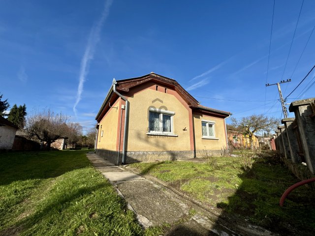 Eladó családi ház, Zákányon 19 M Ft, 4 szobás