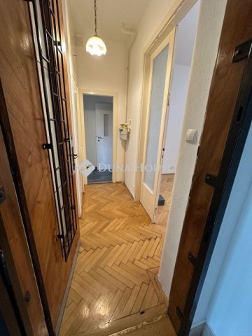 Kiadó téglalakás, albérlet, Budapesten, V. kerületben, 3 szobás