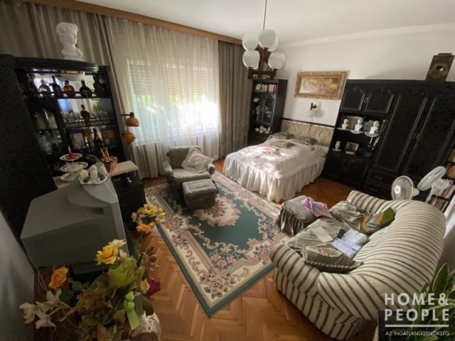 Eladó családi ház, Szegeden 81.99 M Ft, 3+1 szobás