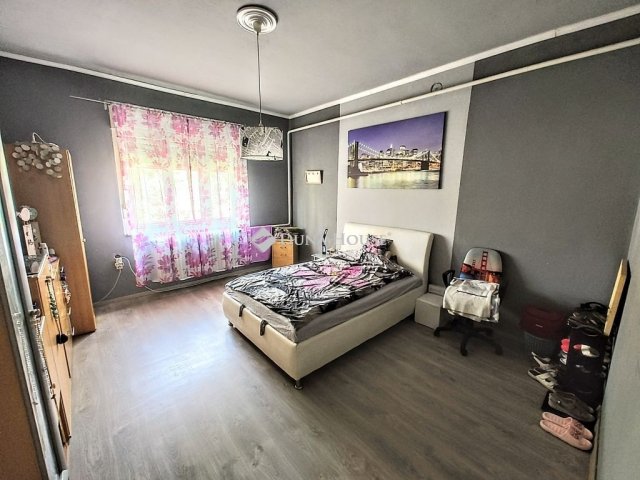 Eladó mezogazdasagi ingatlan, Szatymazon 62.5 M Ft, 4 szobás