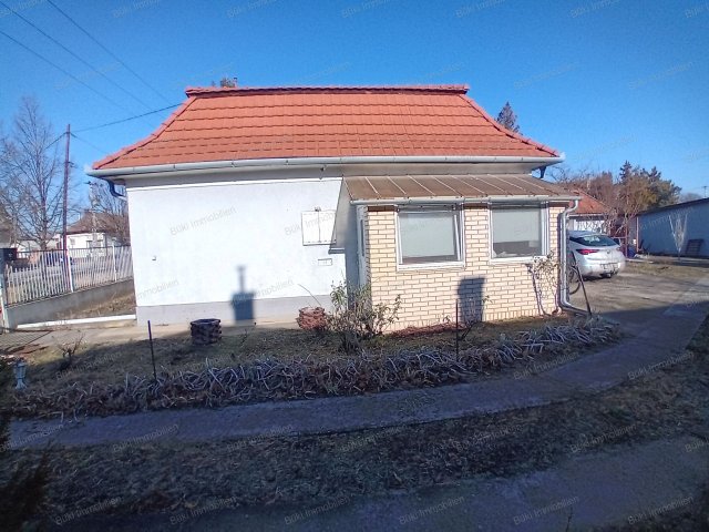Eladó családi ház, Pilisen, Kölcsey úton 62.99 M Ft, 4 szobás