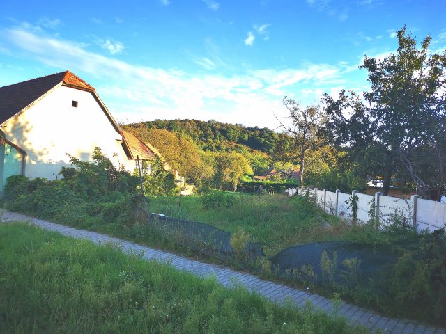 Eladó telek, Kesztölcön, Esztergomi utcában 10.2 M Ft