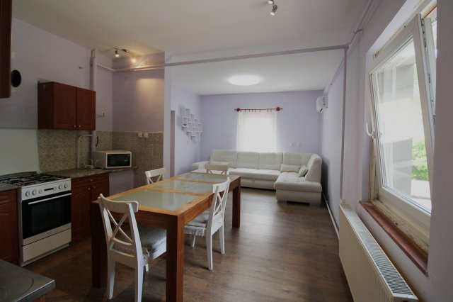 Eladó családi ház, Gesztelyben 39.9 M Ft, 2 szobás