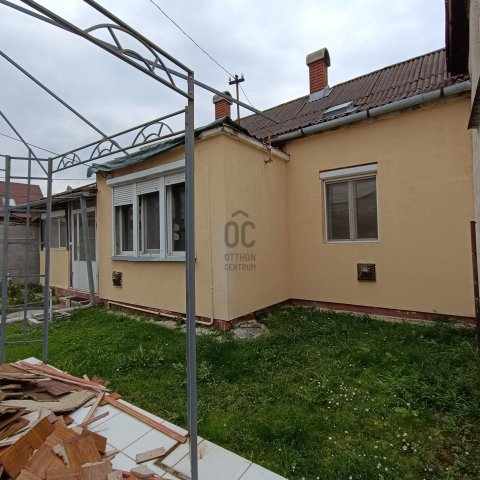 Eladó családi ház, Nagykanizsán 26.5 M Ft, 2 szobás