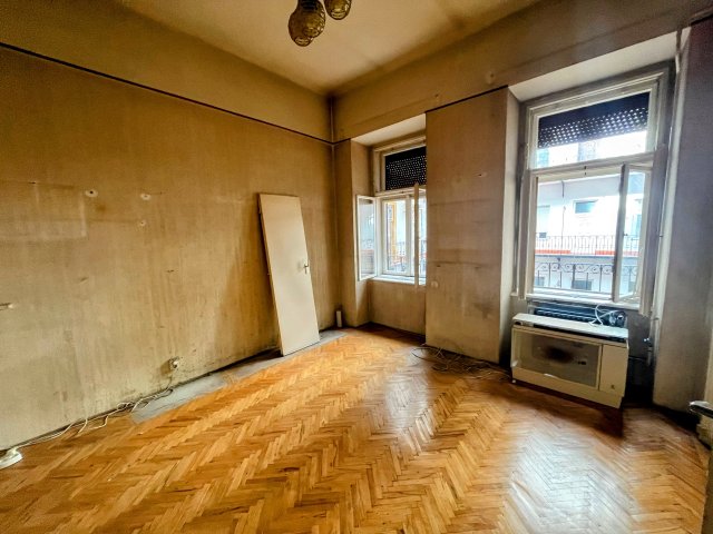 Eladó téglalakás, XIII. kerületben, Radnóti Miklós utcában