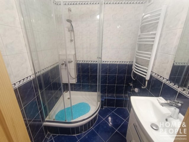 Eladó téglalakás, Szegeden 0.16 M Ft, 2 szobás
