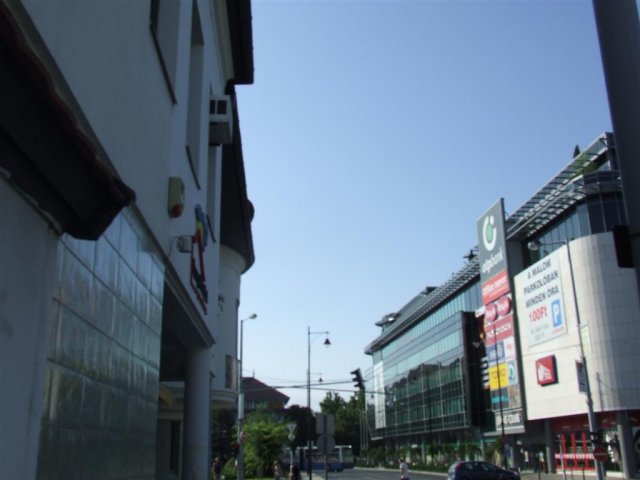 Eladó iroda, Kecskeméten, Széchenyi téren 95 M Ft, 3 szobás