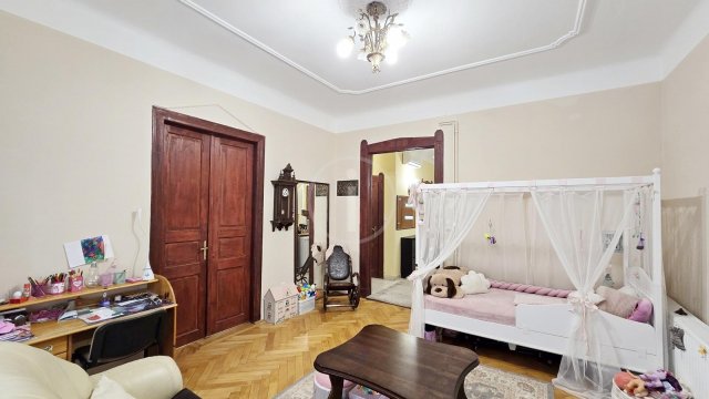 Eladó téglalakás, Budapesten, XIV. kerületben, Róna utcában