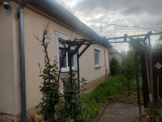 Eladó családi ház, Kecskeméten 59.9 M Ft, 3 szobás
