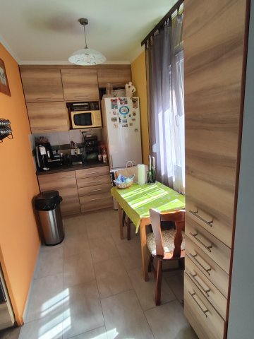 Eladó panellakás, Dunaújvárosban 42.3 M Ft, 1+3 szobás