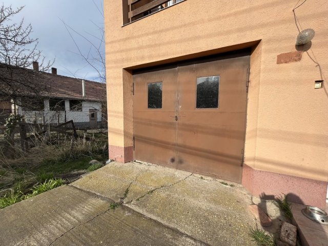 Eladó családi ház, Szigetszentmiklóson 87.9 M Ft, 4 szobás