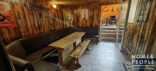 Kiadó üzlethelyiség, Szegeden 300 E Ft / hó