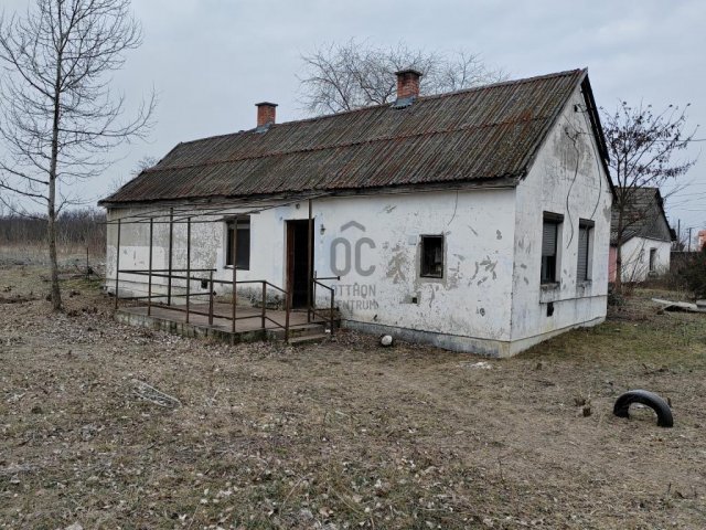 Eladó családi ház, Újszilváson 7.5 M Ft, 3 szobás