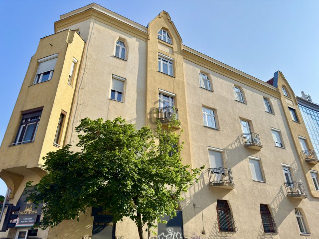 Eladó téglalakás, Budapesten, III. kerületben 129 M Ft, 4 szobás
