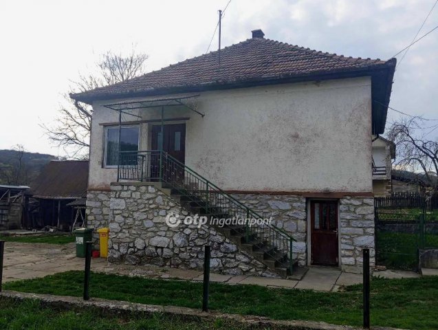 Eladó családi ház, Bekölcén 13 M Ft, 3+1 szobás