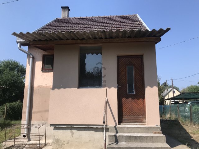 Eladó családi ház, Debrecenben 13.99 M Ft, 1 szobás