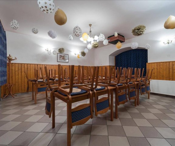 Eladó üzlethelyiség, Vámosmikolán 87 M Ft